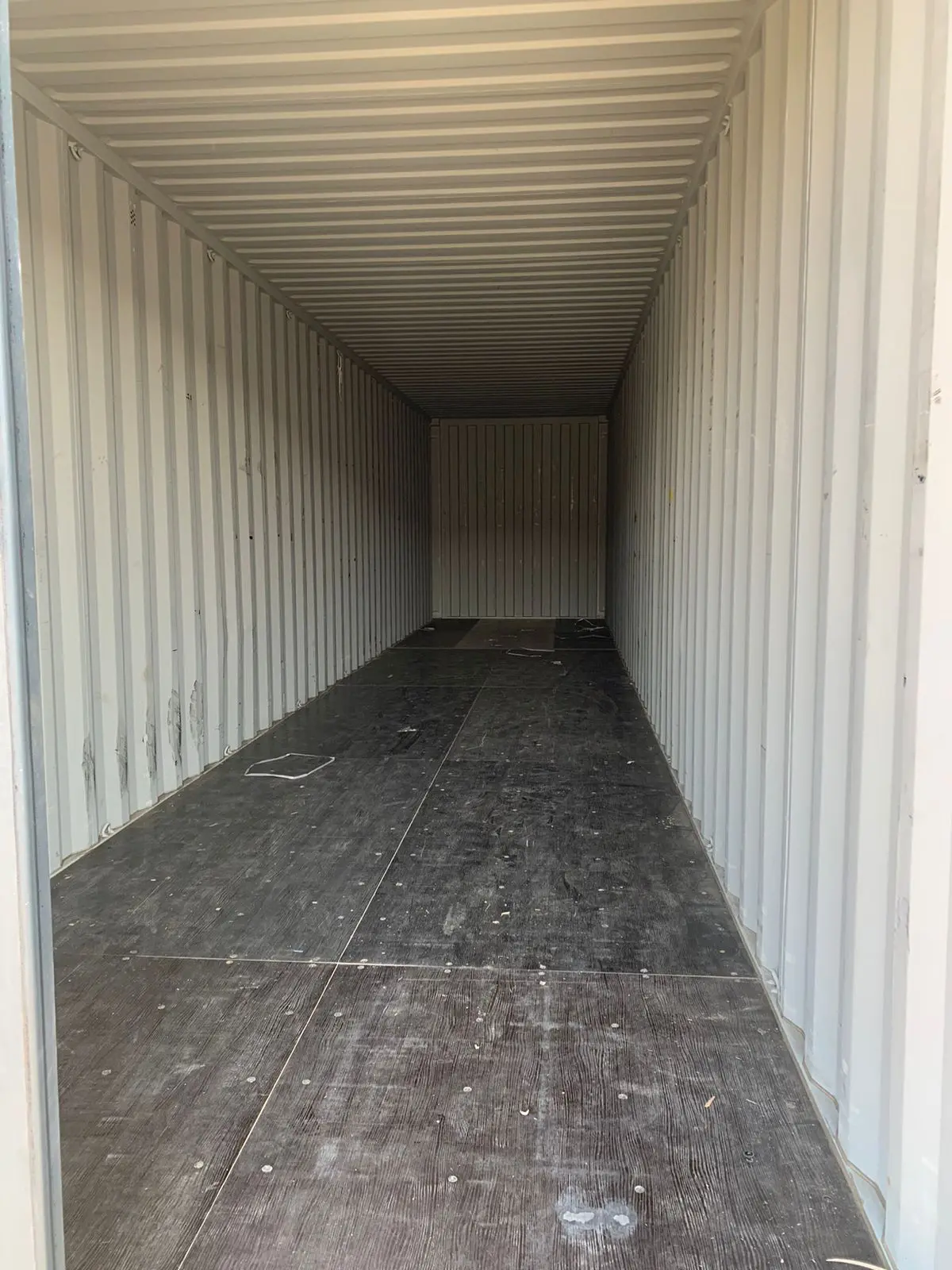 Safe Storage | სასაწყობე ფართი და თვითმომსახურების საცავი 15 Safe Storage ინფრასტრუქტურა